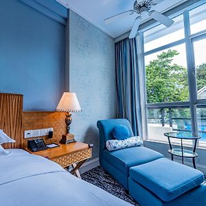 Poolside Superior King Room